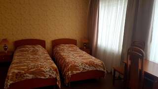 Гостиница Челябинск на 5 этаже Челябинск Стандартный двухместный номер с 2 отдельными кроватями-5
